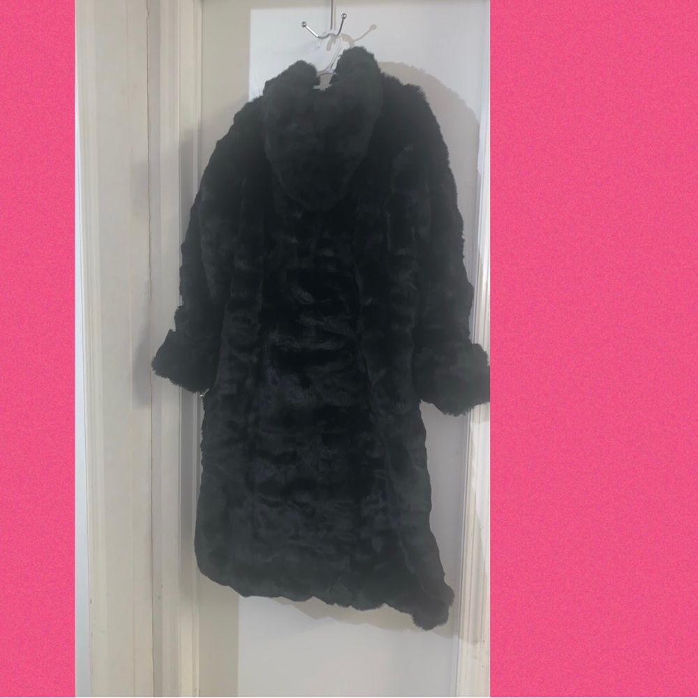 Black faux fur coat - Picture 2 of 12
